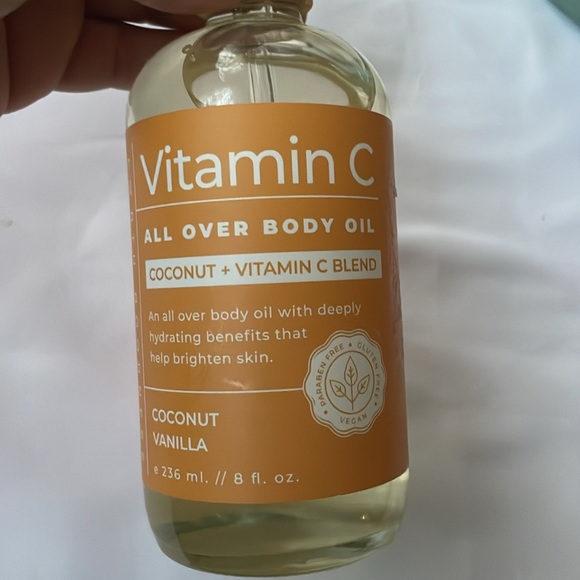 Vitamin C body oil .. all over the body - Picture 3 of 3